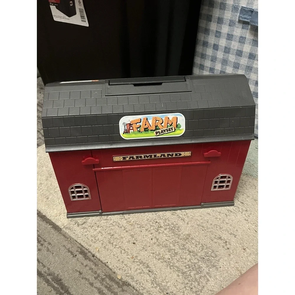 Farm Player Farmland Red Barn‎ Carrying Case (Barn Only)